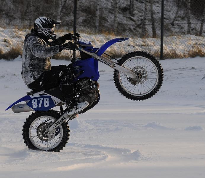 JOF_4495 Jonas wheelie.jpg